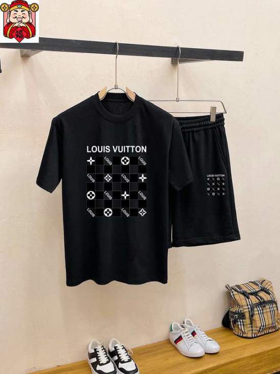 Picture of LV Shirt Pant Suits _SKULVM-5XLkdtr20323693